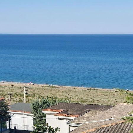 Tinta Dal Mare. Bilocale Vista Mare A Calopezzati Διαμέρισμα Εξωτερικό φωτογραφία