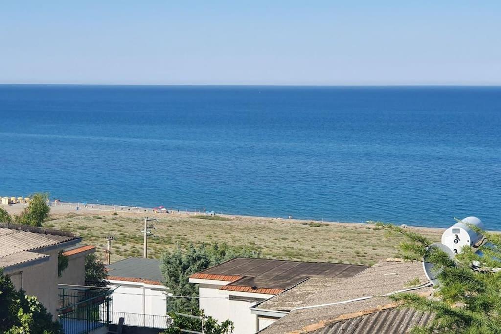 Tinta Dal Mare. Bilocale Vista Mare A Calopezzati Διαμέρισμα Εξωτερικό φωτογραφία